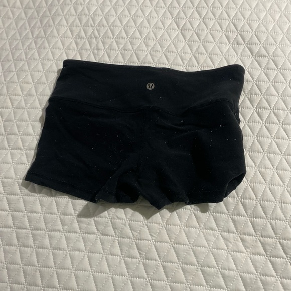 Lululemon reversible shorts - Picture 3 of 3